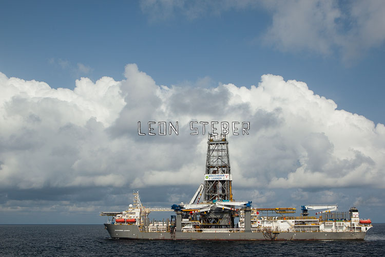 The Discoverer Luanda, a Transocean owned drillship
